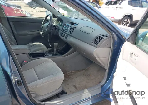 2002 Toyota Camry Le из США, поврежденный, VIN 4T1BE32K22U604831